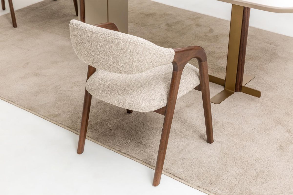 Untitled-1_0005_4P2A5947